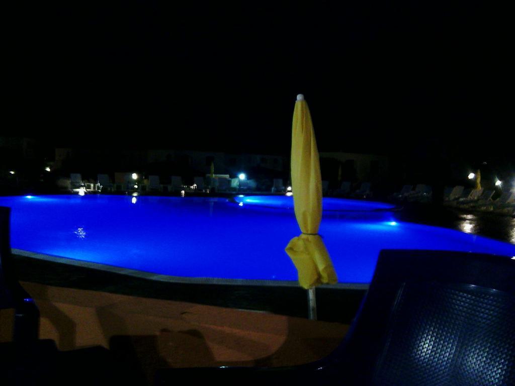 Sardinia Beach Apartments Aglientu Bagian luar foto